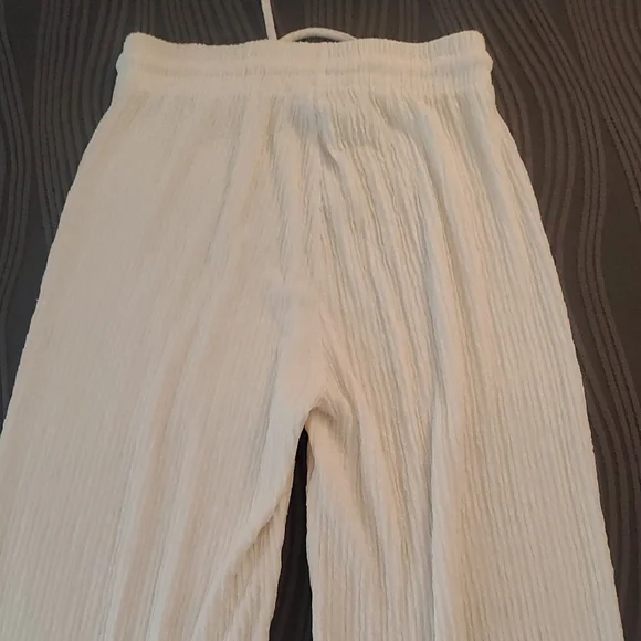 White Textured Wide-Leg Pants - Picture 10 of 12